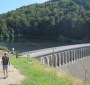 le-barrage-de-cotatay-44-metres-de-hauteur-est-aussi-accessible-depuis-la-route-de-saint-romain-les-atheux-1471811093